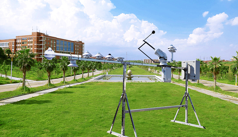 <b>PC-2-T型太阳辐射标准观测站</b>